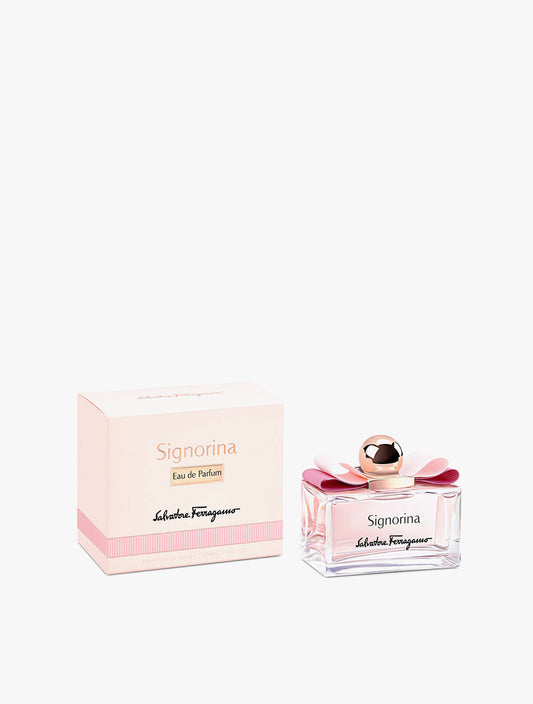 5 Rekomendasi Parfum Wanita Terbaik 2025 yang Wajib Kamu Coba!