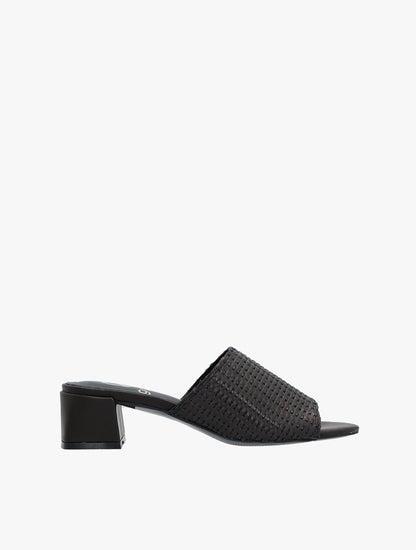 PLI-Bots-blk-40