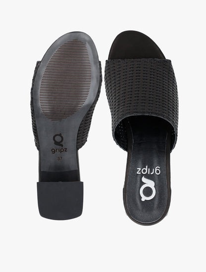 PLI-Bots-blk-38