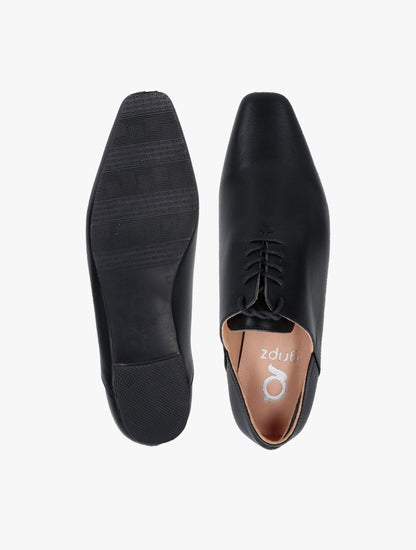 PLI-Caia-blk-37