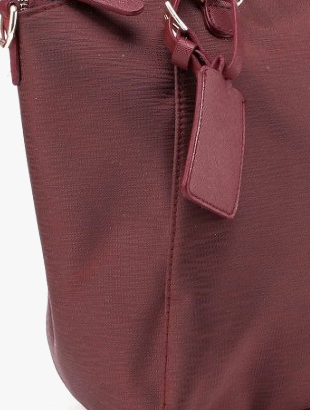 2200-THA229MAROON-5